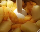 Foto del paso 3 de la receta: Crema de calabaza y patata, con toque suave de queso azul