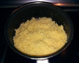 Foto del paso 2 de la receta Cous-cous con bacalao, espinacas y ciruelas secas