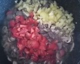 Gombás marhapörkölt recept fázis 1 fotója
