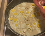 Foto del paso 5 de la receta: Huevos con bechamel y pimientos asados