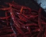 Foto del paso 3 de la receta: Salsa Dorada De Tomate Y Chile De Árbol