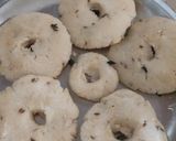 A picture of step 1 of Coconut Rava Medu Vada (airfryer recipe).