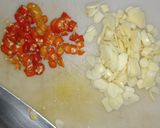 Foto langkah ke 1 dari resep Indomie goreng hack / mie goreng hack.