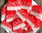 Foto langkah ke 4 dari resep Puding Lumut Merah Putih.