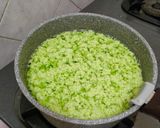 Foto langkah ke 4 dari resep Puding lumut lapis santan.