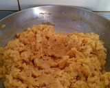 A picture of step 1 of Moong daal halwa.