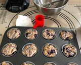 Foto del paso 5 de la receta: Magdalenas de Arándanos con (Suero de Leche y Harina Integral)