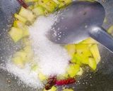 कद्दू की मीठी सब्जी और चावल की पूरी (Kaddu ki meethi sabzi aur chawal ki puri recipe in hindi) रेसिपी चरण 4 फोटो