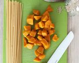 Foto del passaggio 3 della ricetta Spaghetti zucca e sesamo