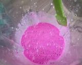 Foto langkah ke 2 dari resep 52. Pink Smoothies.