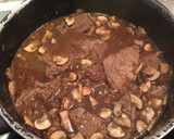 Foto del paso 3 de la receta: Solomillo de Ternera al Pedro Ximénez con champis y Piñones