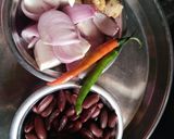 A picture of step 1 of Rajma chawal.