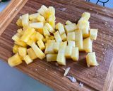 Une image de l'étape 14 de Porc à l'ananas, prune et gingembre.