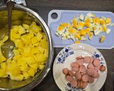 Majonézes-virslis krumplisaláta recept fázis 1 fotója