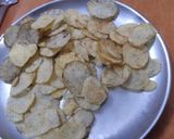 A picture of step 8 of Non fried potato chips.