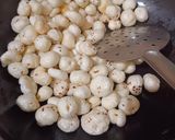 रोस्टेड मखाने (Roasted Makhane recipe in Hindi) रेसिपी चरण 1 फोटो