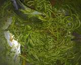 Noodles in Green Pesto Sauce recipe step 6 photo
