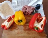 Foto del passaggio 1 della ricetta Hamburger su canoa di peperoni