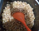 Foto langkah ke 2 dari resep Kacang Goreng Bawang Putih.