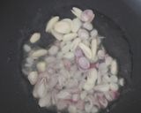 Foto langkah ke 2 dari resep Tumis buncis udang.