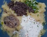 Foto langkah ke 2 dari resep Perkedel Kentang Danging.