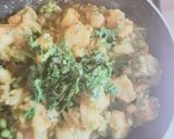 A picture of step 3 of Dry aloo matar ki sabji.