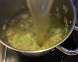 Foto del paso 2 de la receta: Crema de puerros con peras