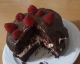 Foto del paso 10 de la receta Tarta de chocolate con chantilly y fresas