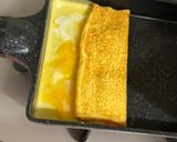 A picture of step 4 of Japanese Tamagoyaki (Egg yolk special).