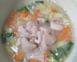 Foto langkah ke 2 dari resep Sop Ikan Dori.