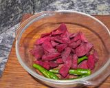 A picture of step 1 of White vinegar saled / pickle.