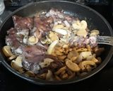Foto del paso 1 de la receta Timbal de manitas de cerdo con guarnición