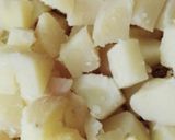 A picture of step 1 of Simple alu cholay ki chaat.
