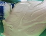 स्ट्रॉबेरी स्वीस रोल (strawberry swiss roll recipe in marathi) रेसिपी स्टेप 2 फोटो