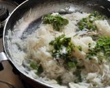 A picture of step 6 of Thai green rice.
