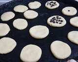 Foto del paso 2 de la receta: Cookies con chips de chocolate sin TACC