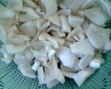 Foto langkah ke 1 dari resep Tumis jamur tiram special.