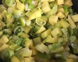 Foto del paso 2 de la receta: VICHYSSOISE CALIENTECrema de ajoporro y papas