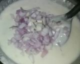A picture of step 4 of Suji chilla.