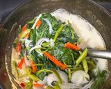 Gambar langkah 4 resipi Kangkung Masak Lemak Putih.
