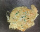 Foto langkah ke 3 dari resep Telur dadar wortel daun pree ^^ simple tasty.