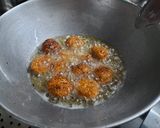 A picture of step 2 of Veg Manchurian.