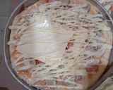 Foto langkah ke 6 dari resep Egg-free button mushroom pizza.