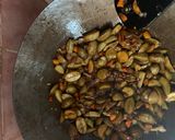 Foto langkah ke 3 dari resep Tumis Jengkol Kecap.