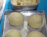 Foto langkah ke 5 dari resep Roti Manis Lembut isi Kelapa.