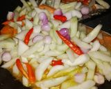 Foto langkah ke 4 dari resep Acar Kuning Mentimun Wortel ala Menu Kondangan.