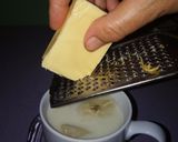 Foto langkah ke 5 dari resep Milk whit banana and cheese.
