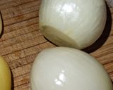 Cukkinis virslis lecsó tarhonyával recept fázis 1 fotója