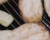 Foto del paso 3 de la receta: Pizza de berenjenas 😋🍆
