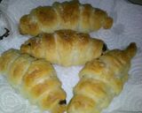 Foto del passaggio 6 della ricetta Cornetti di pasta sfoglia al cioccolato (riciclo uova di pasqua)